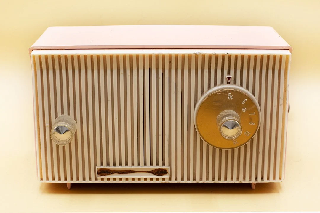 Under $200 — Our Radio Collection — Memory Den Vintage Mall
